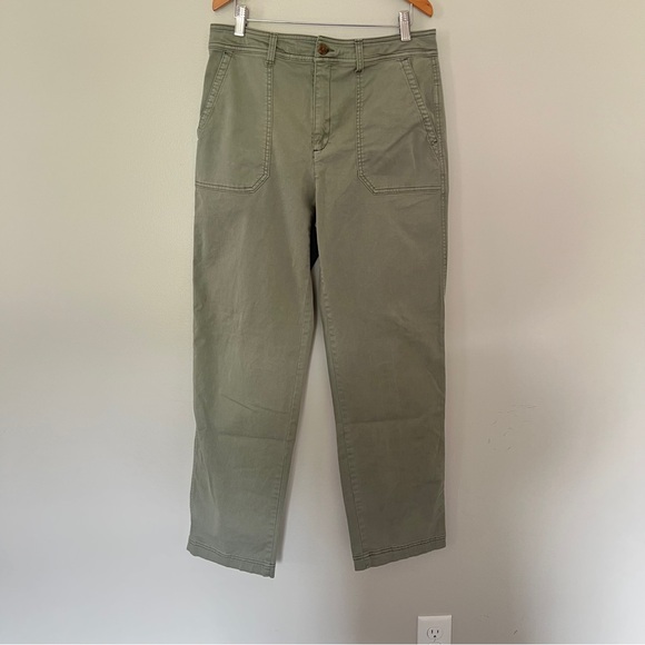 GAP Girlfriend Khaki Green Chinos Pants Relaxed Fit - Picture 2 of 9